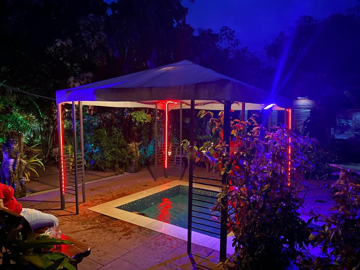 Taman Indah Resort Tamanredjo エクステリア 写真