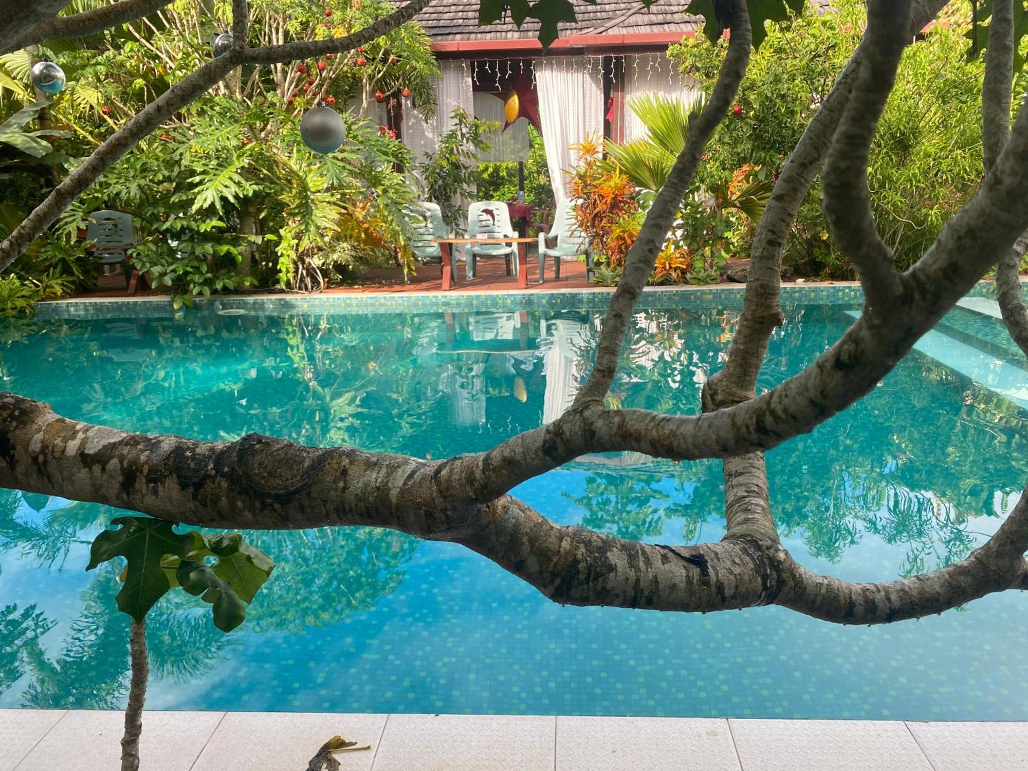 Taman Indah Resort Tamanredjo エクステリア 写真