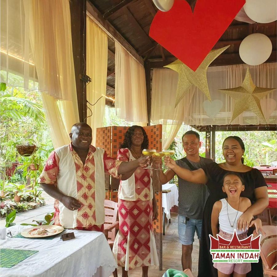 Taman Indah Resort Tamanredjo エクステリア 写真