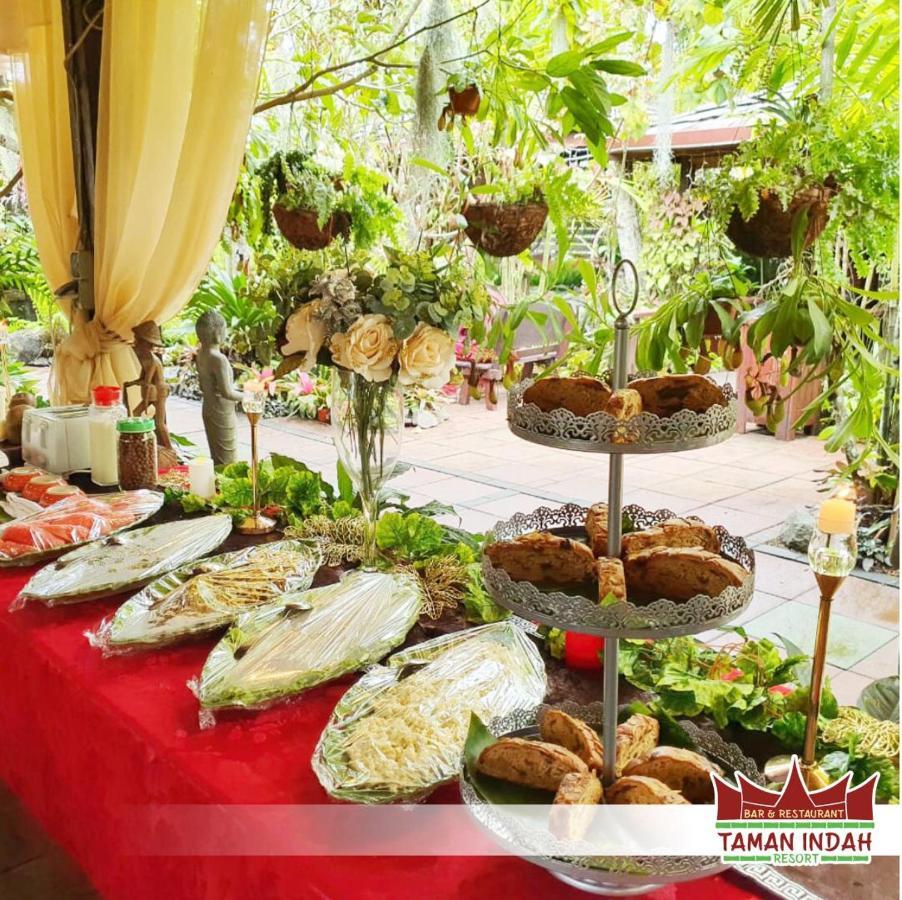 Taman Indah Resort Tamanredjo エクステリア 写真