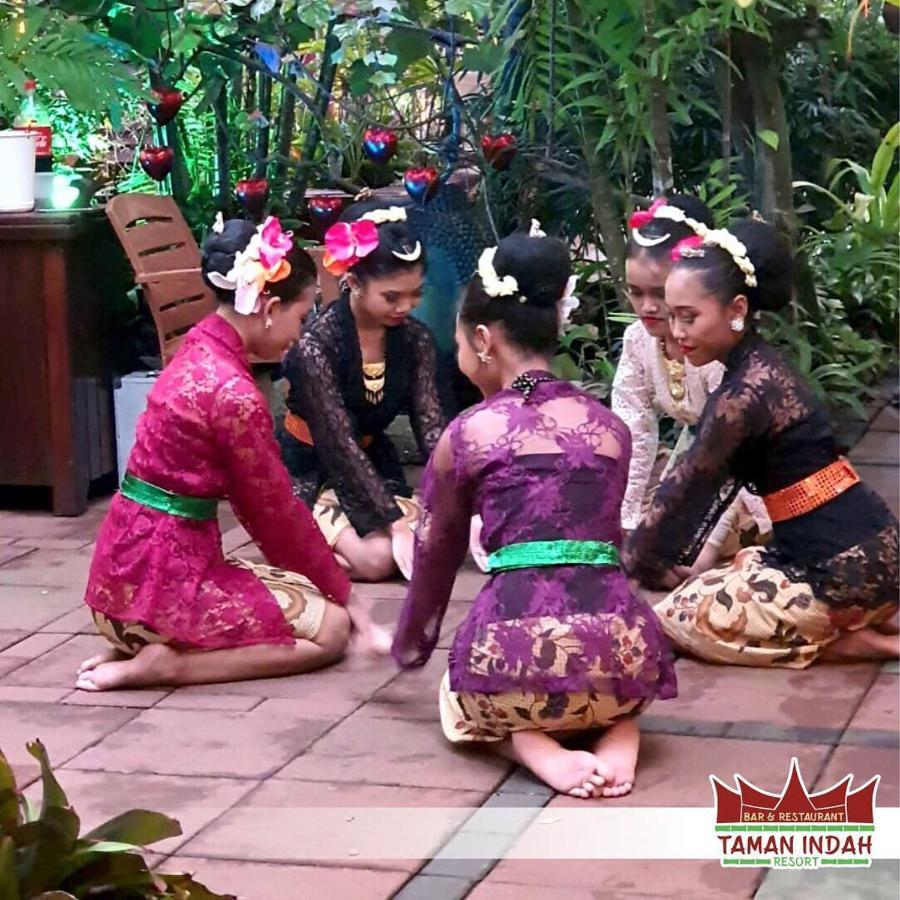 Taman Indah Resort Tamanredjo エクステリア 写真