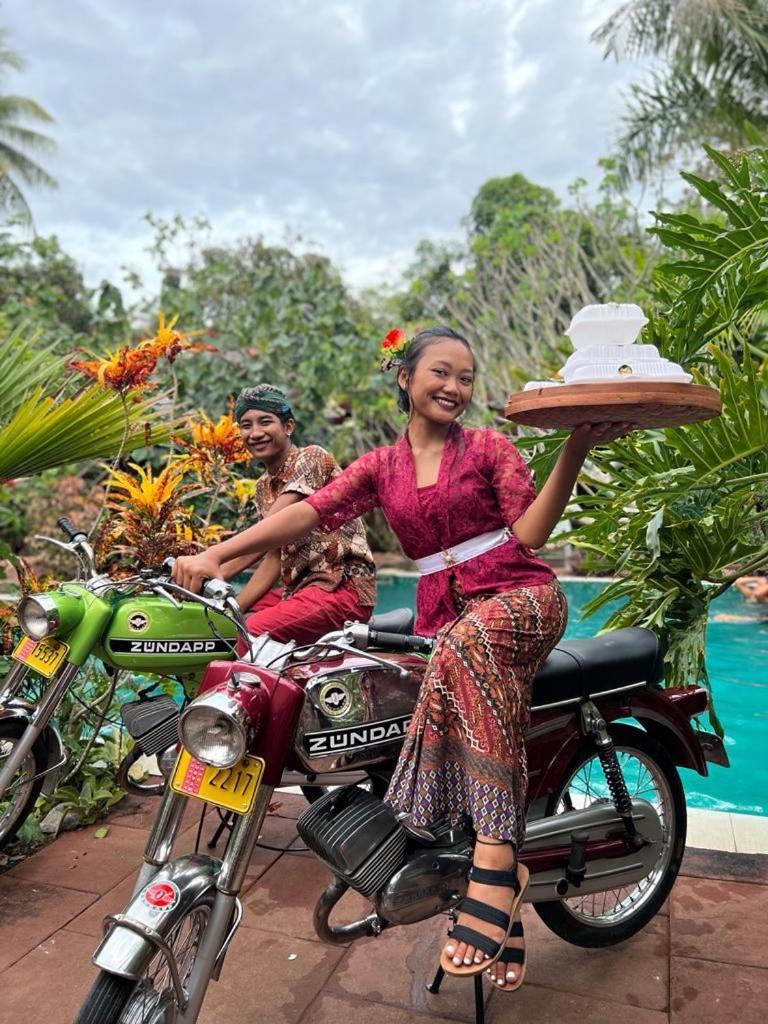 Taman Indah Resort Tamanredjo エクステリア 写真
