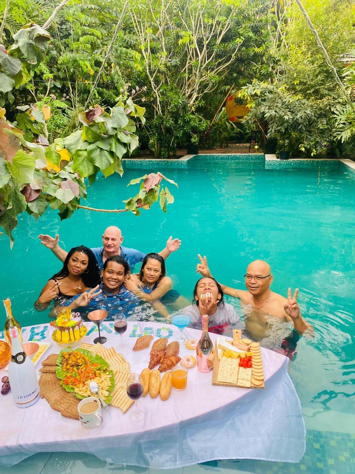 Taman Indah Resort Tamanredjo エクステリア 写真