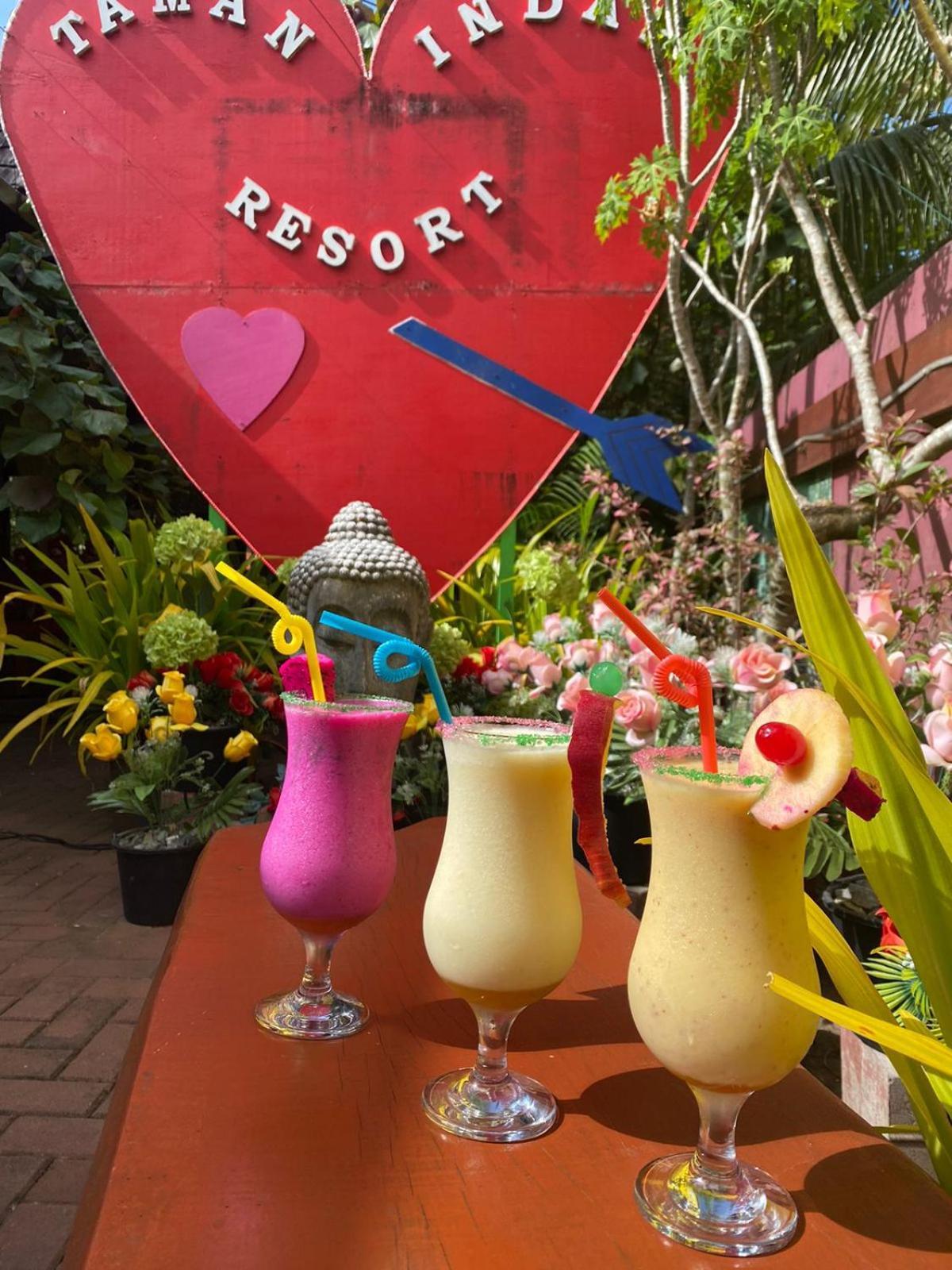 Taman Indah Resort Tamanredjo エクステリア 写真