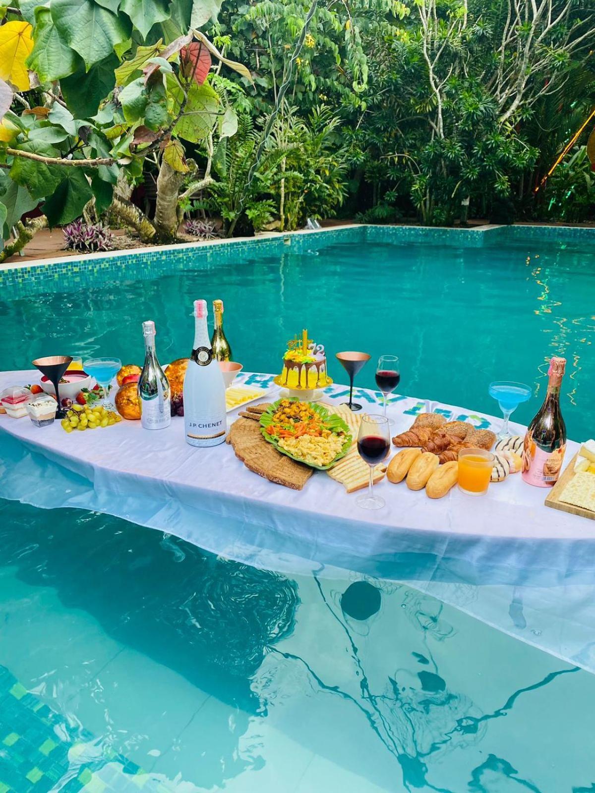 Taman Indah Resort Tamanredjo エクステリア 写真