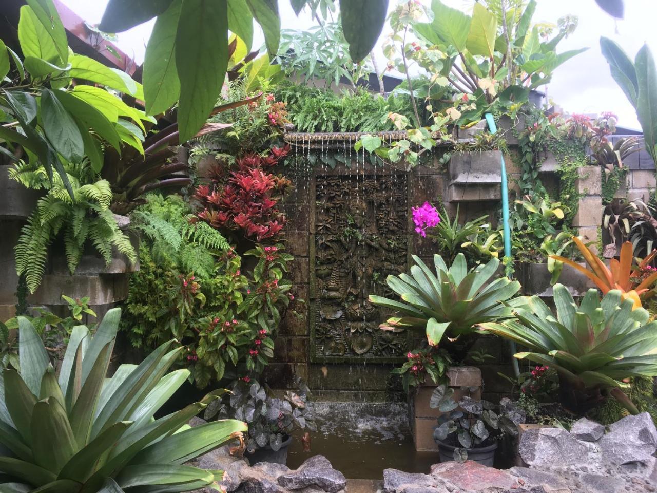 Taman Indah Resort Tamanredjo エクステリア 写真