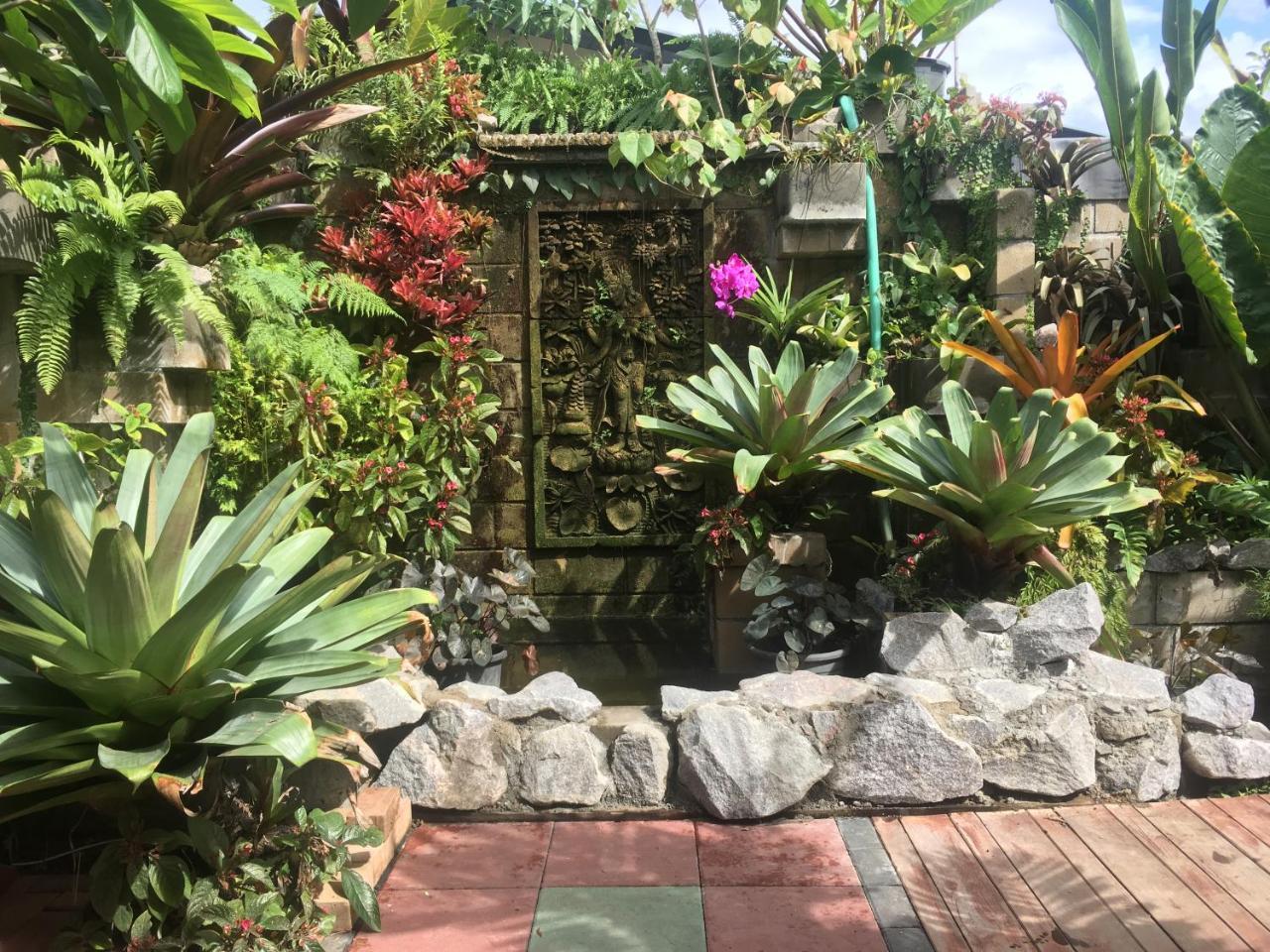 Taman Indah Resort Tamanredjo エクステリア 写真